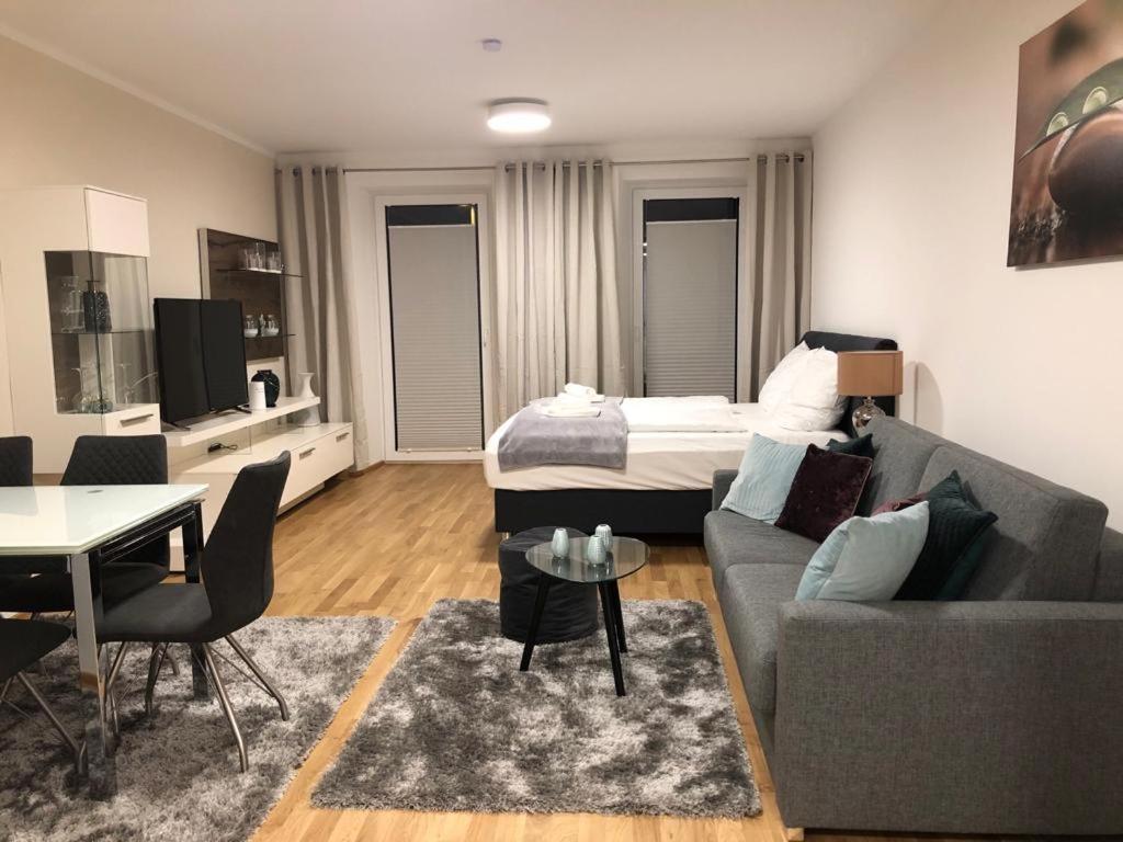 English Theater Apartment At Rathaus ウィーン エクステリア 写真