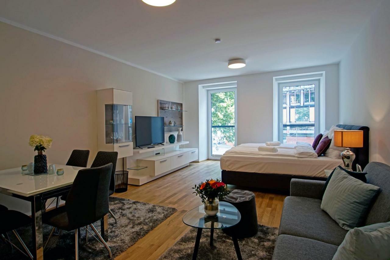 English Theater Apartment At Rathaus ウィーン エクステリア 写真