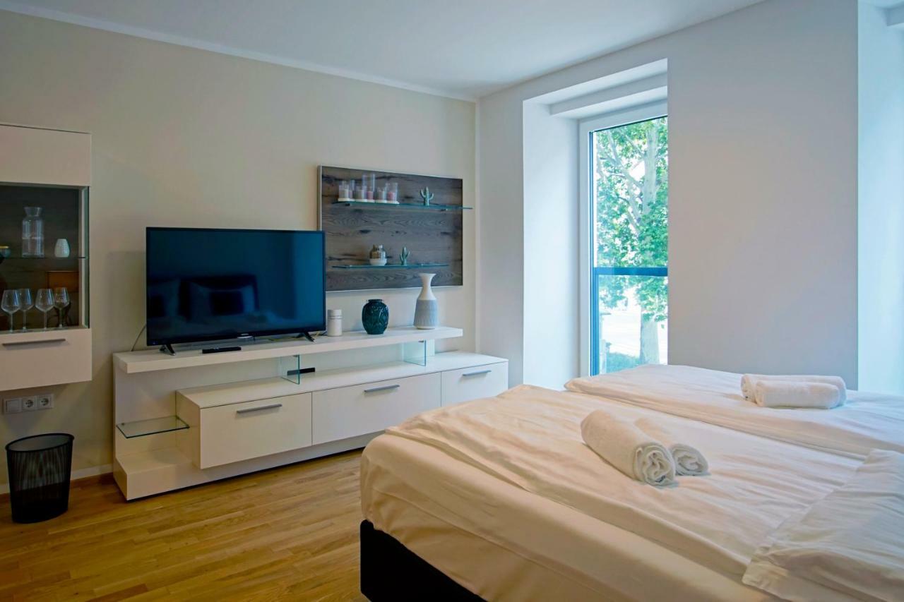 English Theater Apartment At Rathaus ウィーン エクステリア 写真