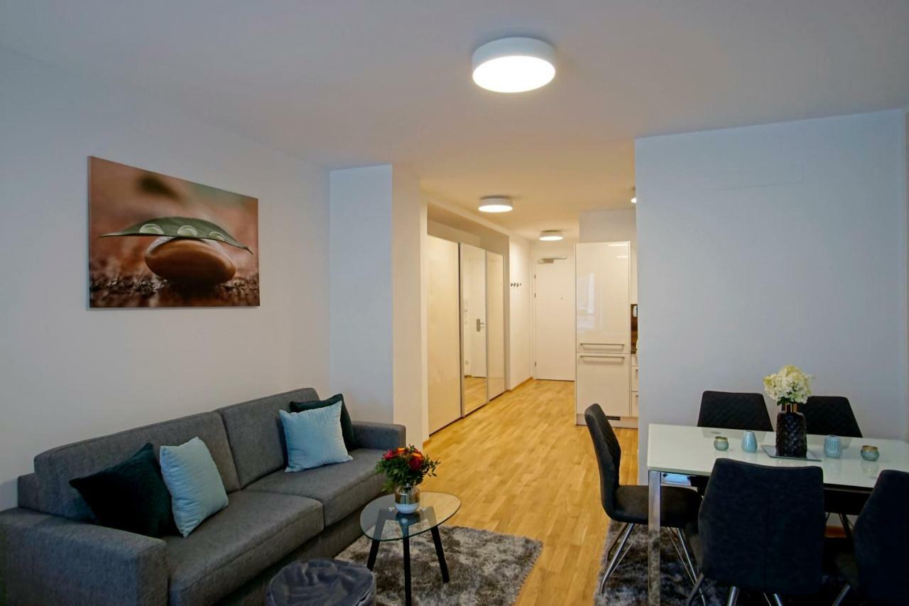 English Theater Apartment At Rathaus ウィーン エクステリア 写真